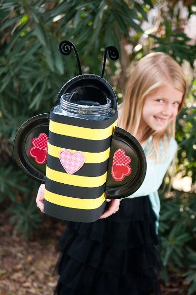 The bumble bee jar box